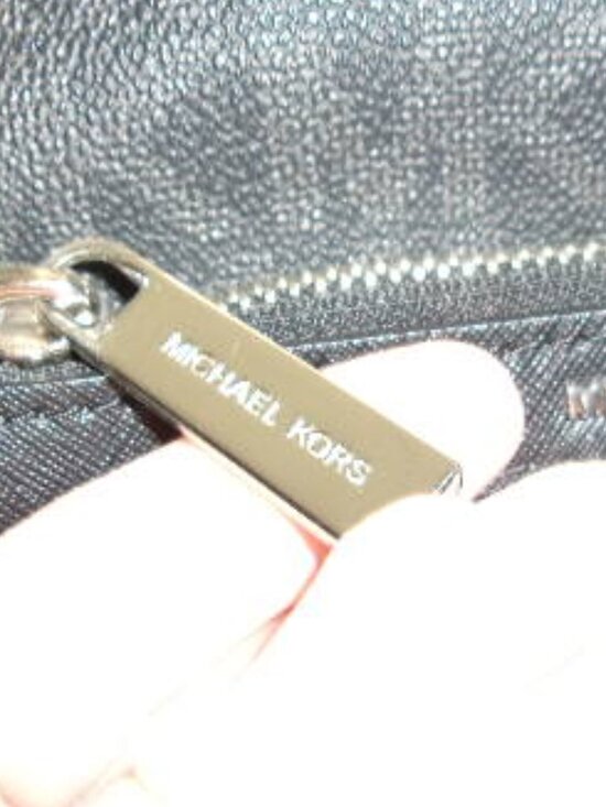 E-151 MICHAEL KORS MORGAN MEDIUM SHOULDER BAG - Picture 4 of 15